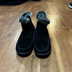 Khombu Gracie Womens Ankle Boots Size 6M Faux Fur black Suede Snow Winter